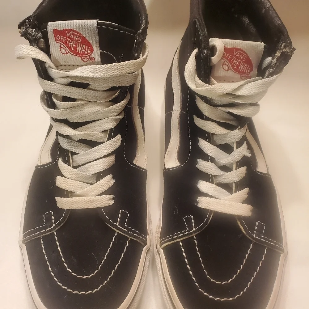 VANS Sk8-Hi Black With White Stripe Canvas High Top Sneakers Mns Sz 5 Wms Sz 6.5